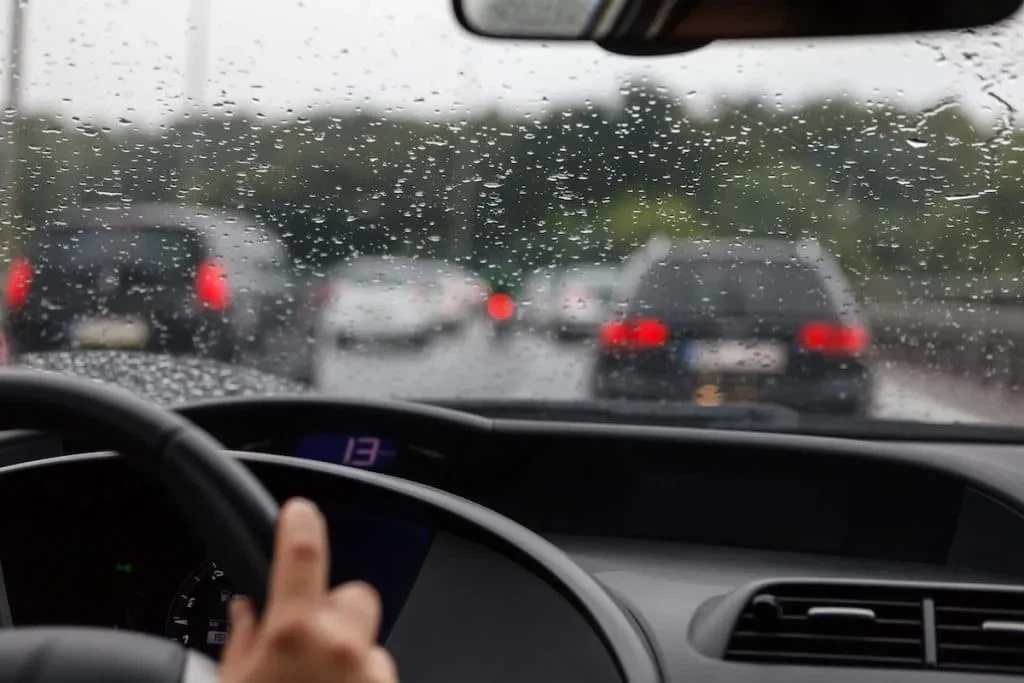 Toyota-driving-in-the-rainjpg